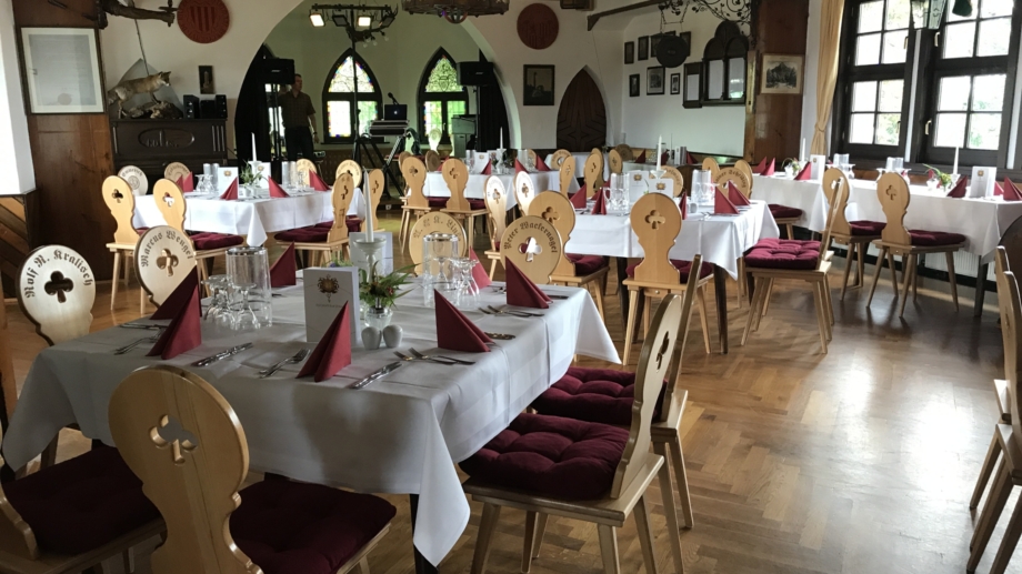© Gaststätte Fuchsturm, Foto: Gaststätte Fuchsturm Innenansicht der Gaststätte Fuchsturm mit Bankettbestuhlung © Gaststätte Fuchsturm, Foto: Gaststätte Fuchsturm