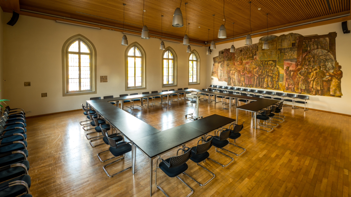 Rathaus, Plenarsaal in Tagungsbestuhlung Plenarsaal des Rathauses in
