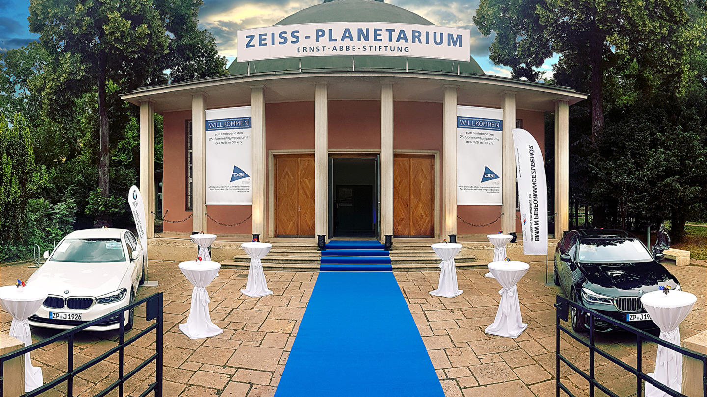 Traumhafte 360°: Haupteingang des Zeiss-Planetariums Jena von außen © Zeiss-Planetarium, Foto: W. Don Eck.
