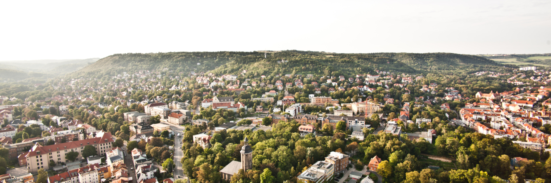 Sonniger Blick auf die Tagungsstadt Jena © Stadt Jena, Foto: Jens Hauspurg