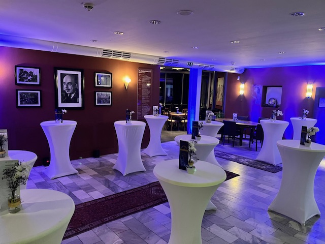 Das Restaurant Bauersfeld im Planetarium Jena ist für eine Veranstaltung eingerichtet©Sternevent GmbH