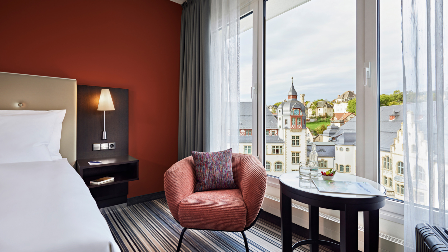 Dorint Esplanade Hotel Jena mit Blick zum Volkshaus Jena ©Nicole Zimmermann Fotodesign